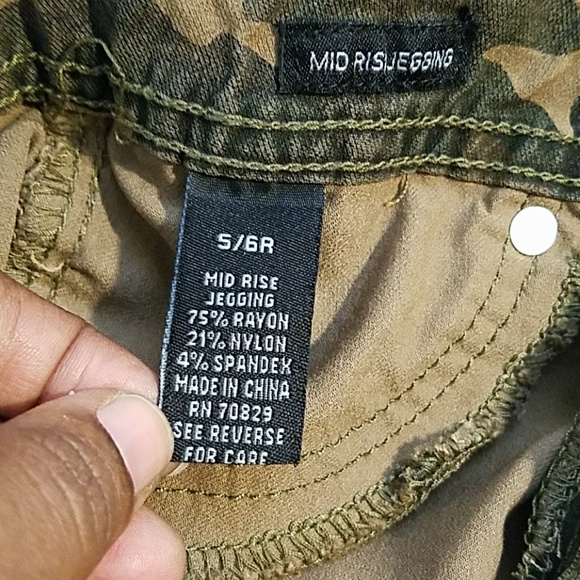 Mid Rise Jeggings - Picture 4 of 5